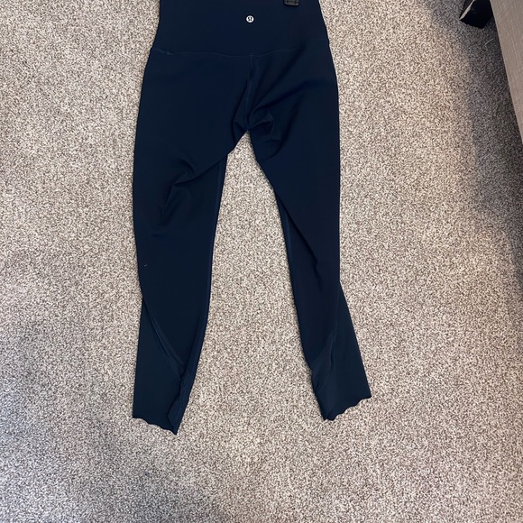 Lululemon navy leggings, size 4 cropped - Picture 4 of 6